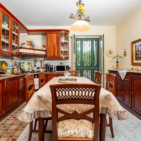 Villa Mare E Monti