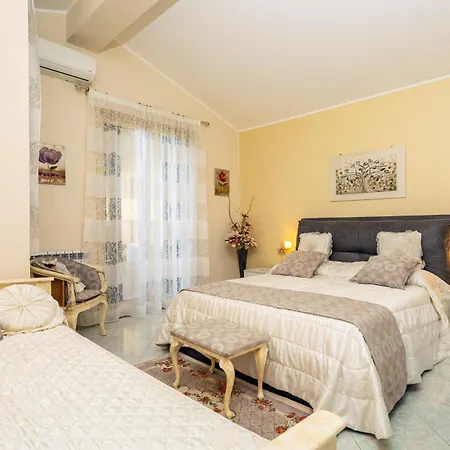 Villa Mare E Monti
